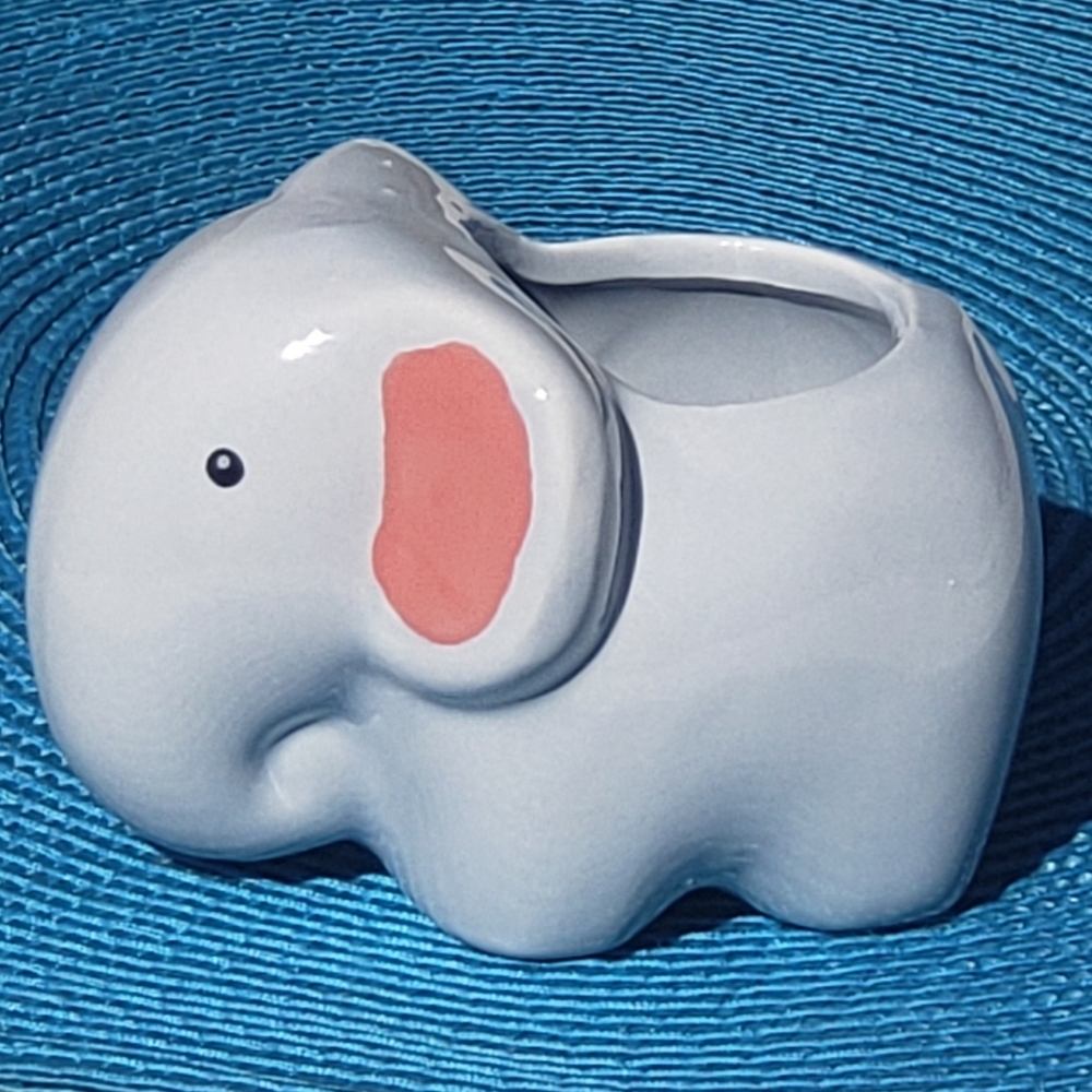 🖐5/$25🖐Gray Elephant Animal Planter Flower Pot